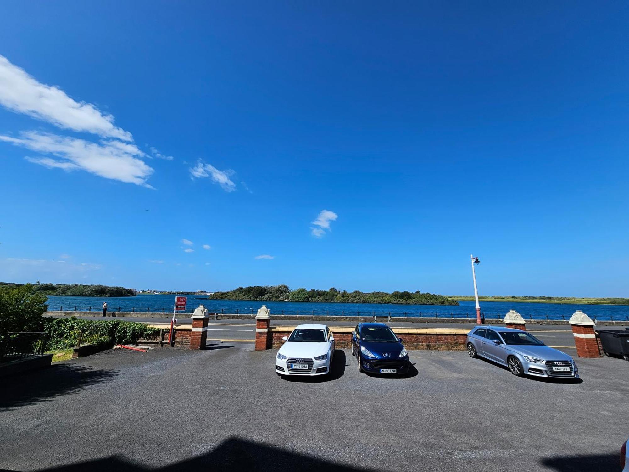2 Bed Apartment Lakeside On The Promenade Southport Εξωτερικό φωτογραφία